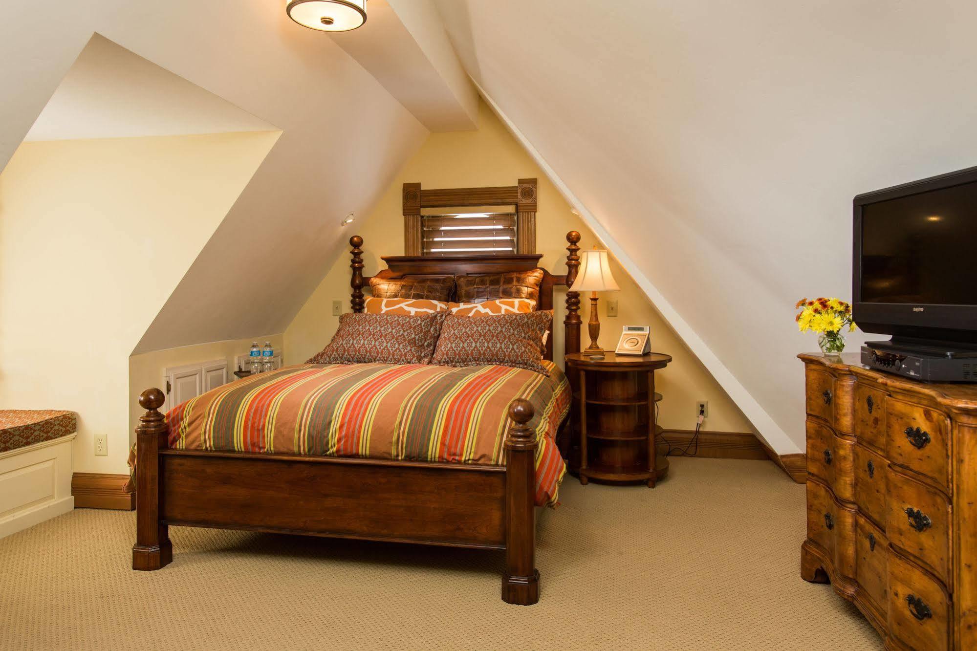 The Victorian Luxury B&B Стимбот Спрингс Экстерьер фото